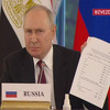 Putin pokazao dokument o navodnim pregovorima s Ukrajinom: Sve su to bacili na smetljište
