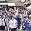 Građani i turisti iskoristili sunčano vrijeme i ugodne temperature za šetnju Sarajevom