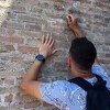Engleski turist optužen da je uklesao ime u Koloseum kaže da nije znao njegovu starost