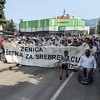 Stotine Zeničana šetnjom odalo počast u genocidu ubijenim Srebreničanima