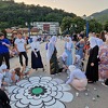 Nema te na kahvi: Goraždani redali fildžane na mostu za ubijene Srebreničane