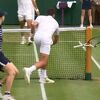 Wimbledon papreno kaznio Đokovića zbog lomljenja reketa i oštećenja ograde