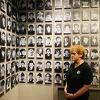 Američka historičarka i diplomatkinja boravila u Srebrenici: Nećemo dozvoliti da se istina zataška