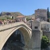 Tragedija izbjegnuta pukom srećom: Skok sa Starog mosta mogao završiti udarom u čamac
