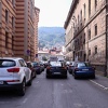Sarajevo: Bačena eksplozivna naprava kod Vijećnice, oštećen automobil