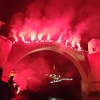 Dan kad je Stari most izronio iz Neretve: Pogledajte spektakularnu bakljadu i noćni skok