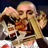 Trenutak koji je obilježio karijeru Sinead O'Connor: Pocijepala fotografiju pape u znak protesta