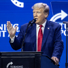 Trump traži da se "zaledi" pomoć Ukrajini, smatra da Biden zarađuje na ratu