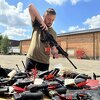 Zanimljiva praksa: Policija Miamija donirala Ukrajini oružje zaplijenjeno na gradskim ulicama