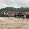 Najmanje tri osobe izgubile život u strahovitim poplavama koje su zahvatile Sloveniju