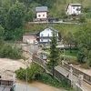 Sekunda do tragedije u Sloveniji: Most se urušio u trenutku dok je auto prelazio preko njega