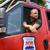 Stanivuković kancelariju zamijenio vatrogasnim kamionom: Protesti protiv deložacije s parkinga