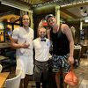 Jokić odveo saigrača iz Denvera u somborsku kafanu, pažnju privukao kesom u ruci