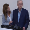 SAD: Republikanski lider Mitch McConnell ponovo se "zaledio" pred kamerom
