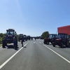 Poljoprivrednici traktorima blokirali put Tuzla – Orašje