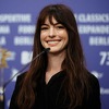 Anne Hathaway (40) oduševila odgovorom na primjedbe da izgleda "dobro za svoje godine"