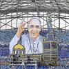Papa prvi put nakon 500 godina u Marseju: Na stadionu ga dočekala koreografija