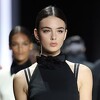Deva Cassel ide stopama svoje majke Monice Bellucci, osvojila modnu pistu u Milanu