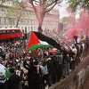 Britanija nastoji kriminalizirati mahanje palestinskim zastavama