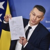 Nešić "otkriva" podatke o Schmidtovom statusu u BiH i njegovom osiguranju