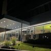 Ispred zgrade NS BiH u Sarajevu okačena zastava s ljiljanima: "Ovo je krvlju branjeno"