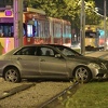 Sarajevo: Saobraćajna nesreća kod Remize, "Mercedes" završio na šinama, tramvaji ne voze