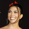 Kourtney Kardashian se pohvalila trudničkim stomakom u potpuno prozirnoj heklanoj haljini