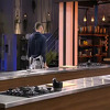 Takmičar u "Masterchefu" na novi izazov ušetao je sa štakom, otkrio i šta mu se desilo