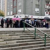Ogromne gužve ispred CIPS-a u Novom Gradu, građani prikupljaju dokumente za novčanu pomoć