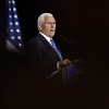 Bivši potpredsjednik SAD-a Mike Pence se povukao iz predsjedničke utrke