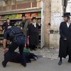 Jeruzalem: Izraelska policija brutalno pretukla grupu Jevreja koji su pružali podršku Palestincima