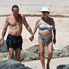 Slavna glumica Joan Collins uživa na plaži s 32 godine mlađim suprugom