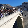 Cvijeće u Neretvu i skok bez aplauza: Rušenje Starog mosta se ne smije zaboraviti niti ponoviti