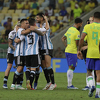 Grubosti na terenu, tučnjava na tribinama: Argentina u meču prepunom tenzija pobijedila Brazil