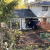 Teslin Model X preletio bazen i završio u kuhinji porodične kuće