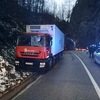 Foča: Tragična nesreća u mjestu Dobro Polje, na kamion pala stijena, vozač poginuo