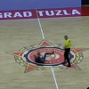 Tuzlaci svjedočili scenama kao nikad ranije: Navijač utrčao, zaplesao pa zažalio