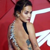Rita Ora na crvenom tepihu u Londonu prošetala s metalnim šiljcima: Ovo izgleda baš odvratno