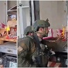 Izraelski vojnici pale zalihe hrane i vode namijenjene Palestincima