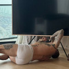 David Beckham polugol popravljao televizor, vruću fotku komentirali i iz Samsunga