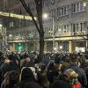 Protesti u Beogradu: Građani lomili ogradu ispred zgrade Izborne komisije, najavljen štrajk glađu