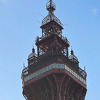 Ispostavilo se da je "vatra" na Blackpool Toweru zapravo narandžasta mreža, uhapšen muškarac