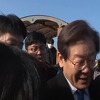 Lider opozicije u Južnoj Koreji izboden u vrat tokom obilaska grada, sve pratile i TV kamere