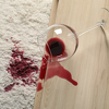 Prosuli ste vino po tepihu? Evo čime ćete ga najlakše očistiti