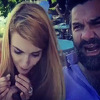 Internetom se širi stari video na kojem Ella bivšem suprugu grize nokte, ljudi užasnuti: Odvratno