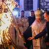 Vjernici paljenjem badnjaka kod Stare pravoslavne crkve u Sarajevu najavili dolazak Božića
