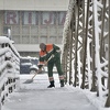 Snijeg zabijelio ulice Sarajeva: Zimski ugođaj nakon neuobičajeno visokih temperatura