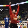 Rukometni velemajstor Benjamin Burić iskoristio nepažnju Šveđana i postigao gol sa svoje polovine