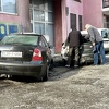 Muškarac koji je nedavno u Sarajevu pretukao djevojku, sada je to ponovio i zapalio auto njenog oca