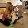 Paris Hilton podijelila dosad neviđene fotografije svog sina, slavi prvi rođendan